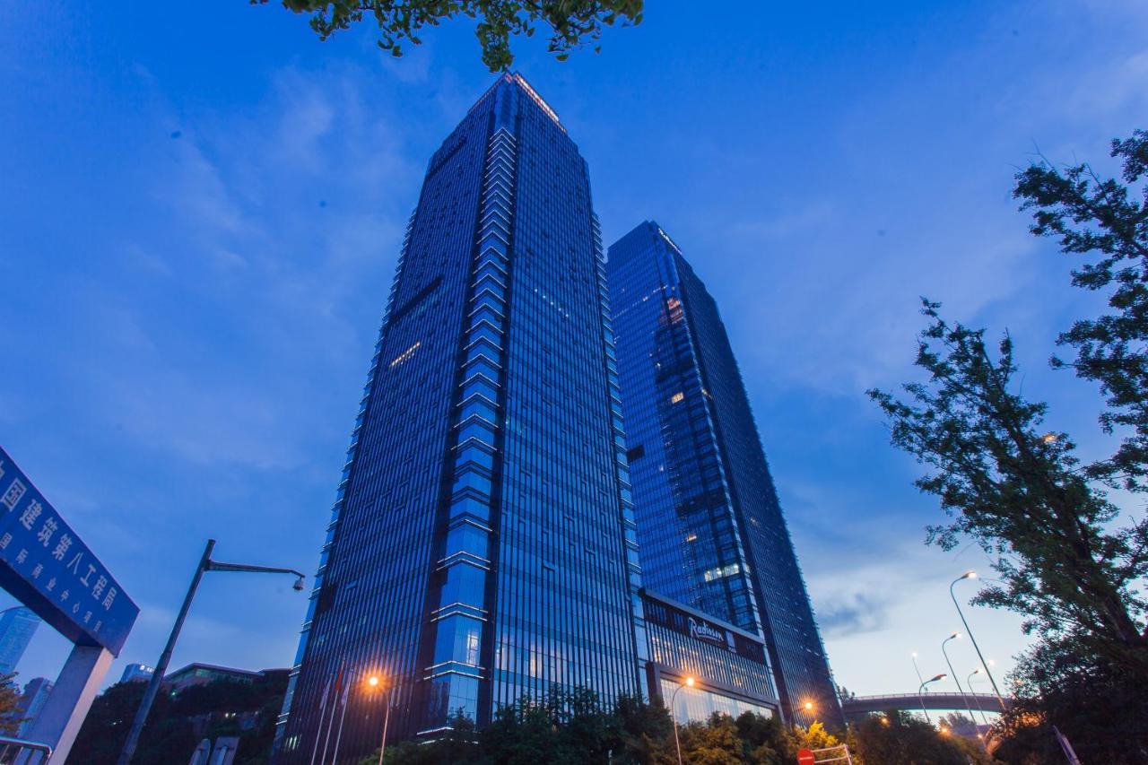 Radisson Blu Plaza Chongqing - Free 2 Bottle Of Local Beer Per Room During Stay Eksteriør bilde
