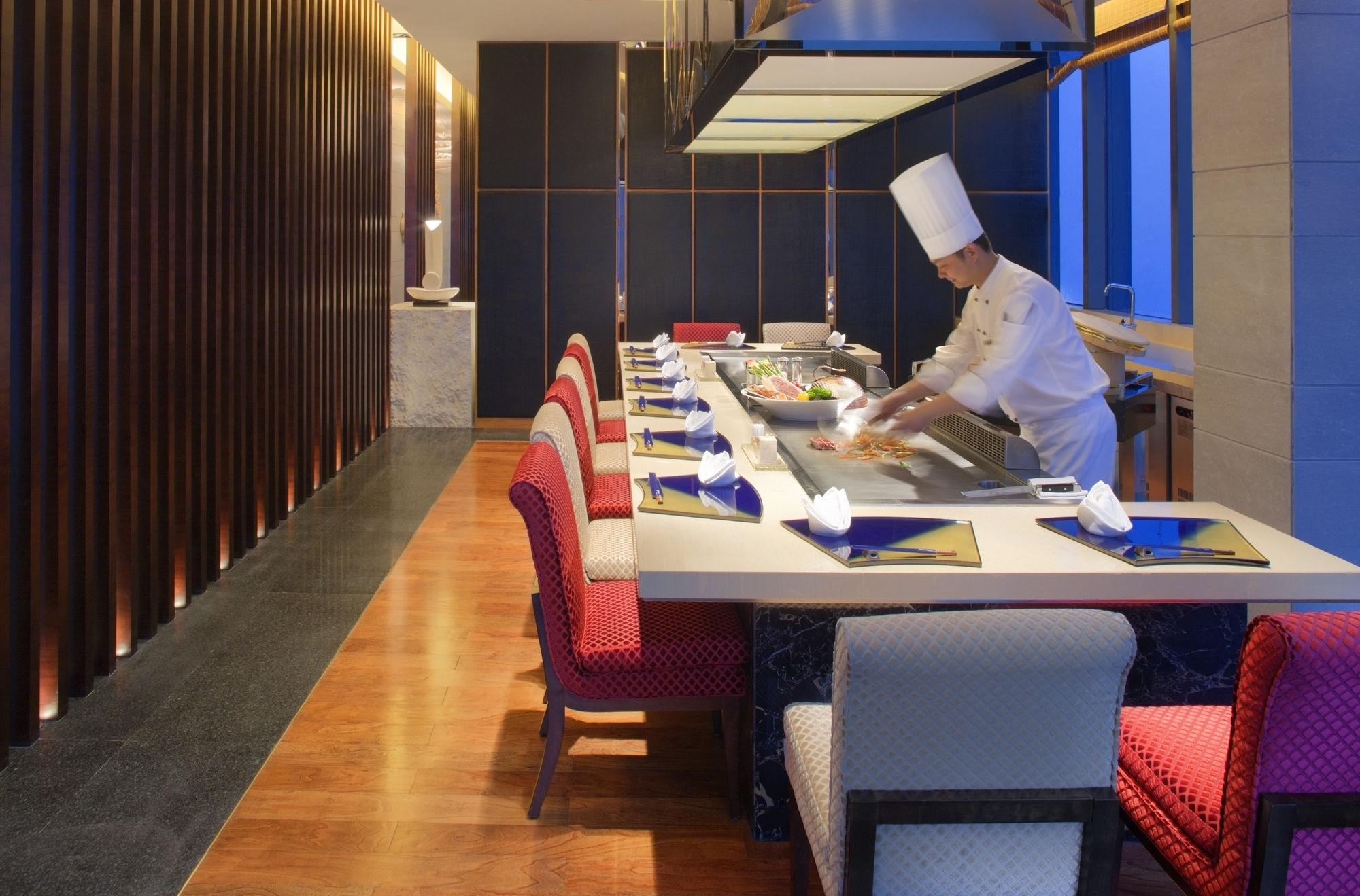 Radisson Blu Plaza Chongqing - Free 2 Bottle Of Local Beer Per Room During Stay Eksteriør bilde