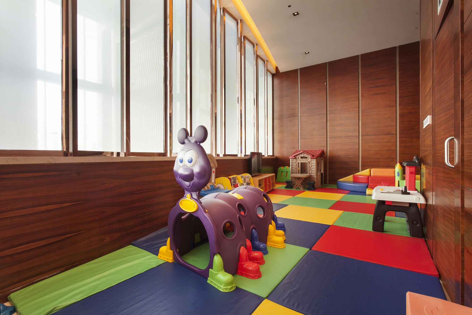 Radisson Blu Plaza Chongqing - Free 2 Bottle Of Local Beer Per Room During Stay Eksteriør bilde