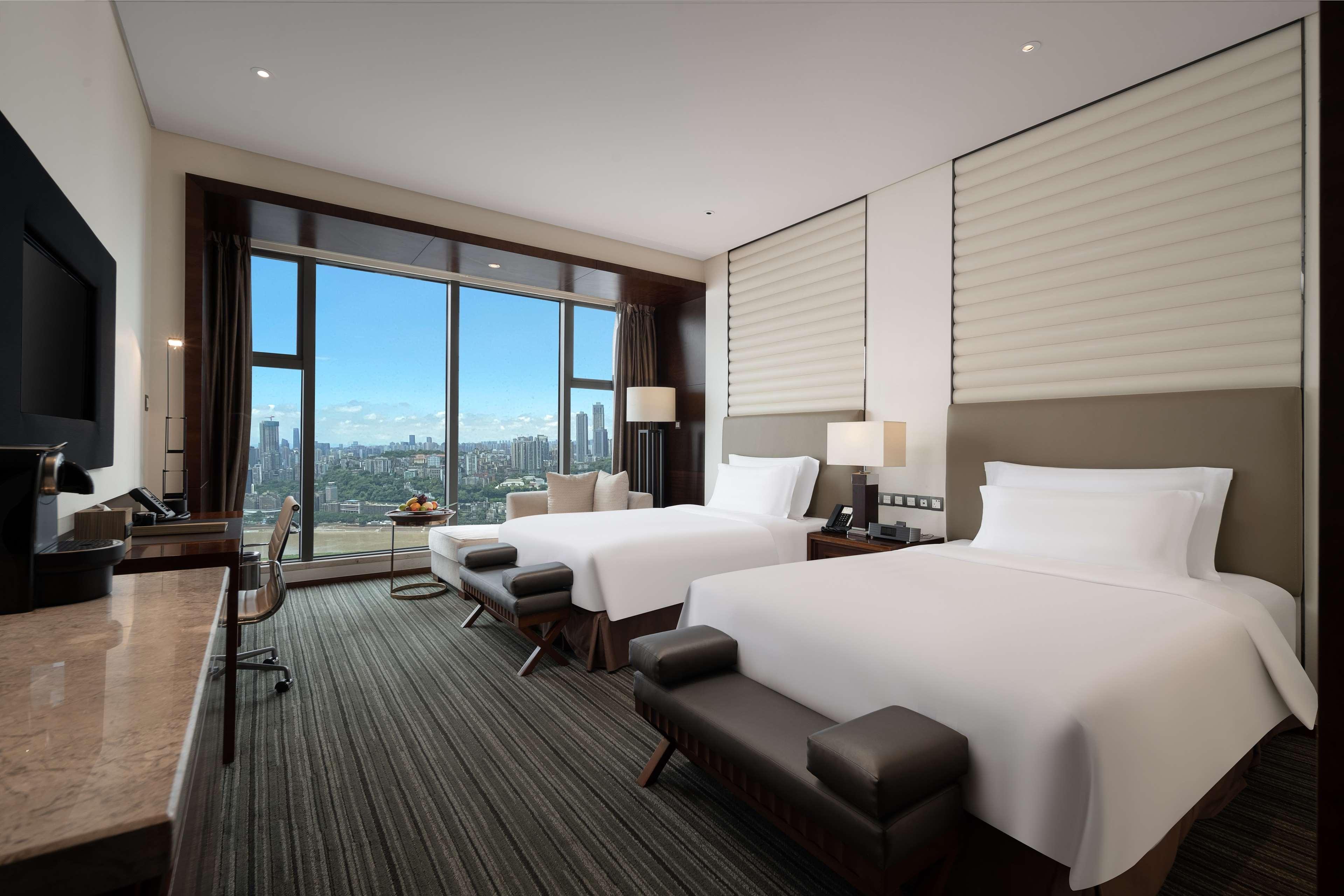 Radisson Blu Plaza Chongqing - Free 2 Bottle Of Local Beer Per Room During Stay Eksteriør bilde