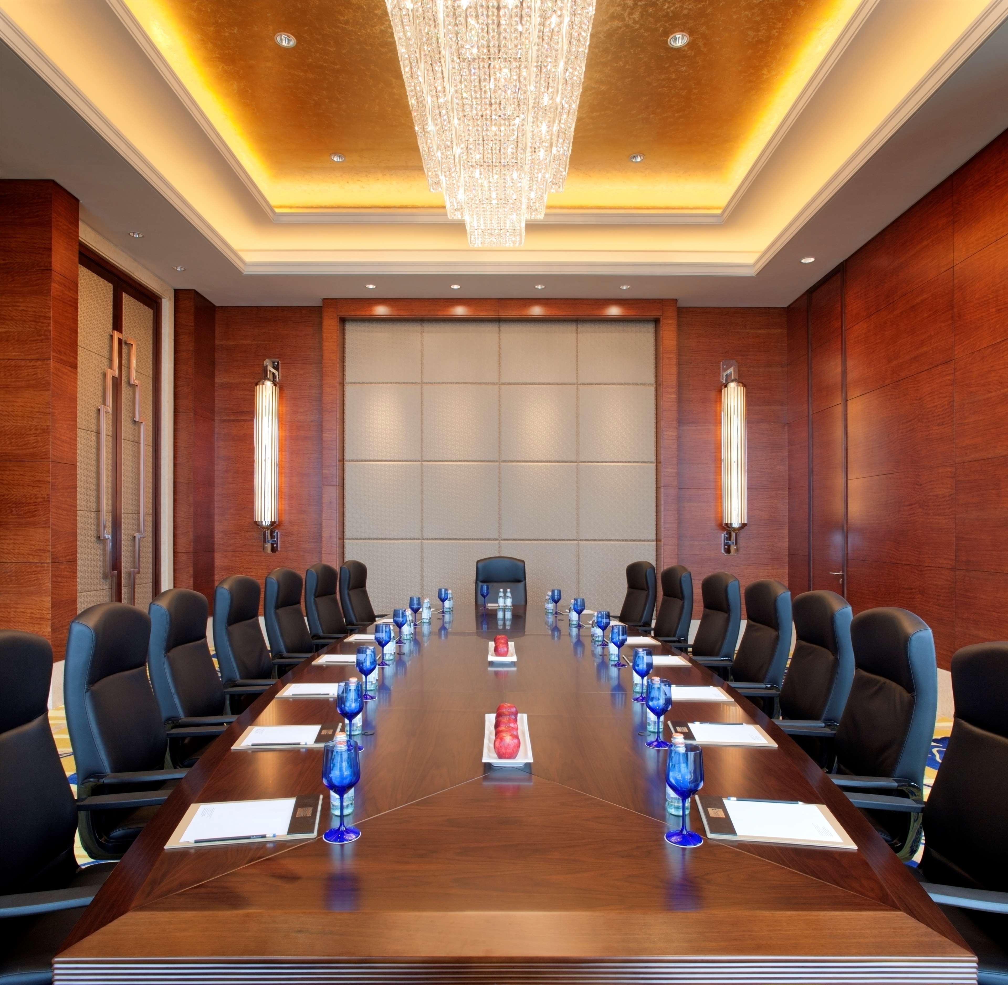 Radisson Blu Plaza Chongqing - Free 2 Bottle Of Local Beer Per Room During Stay Eksteriør bilde