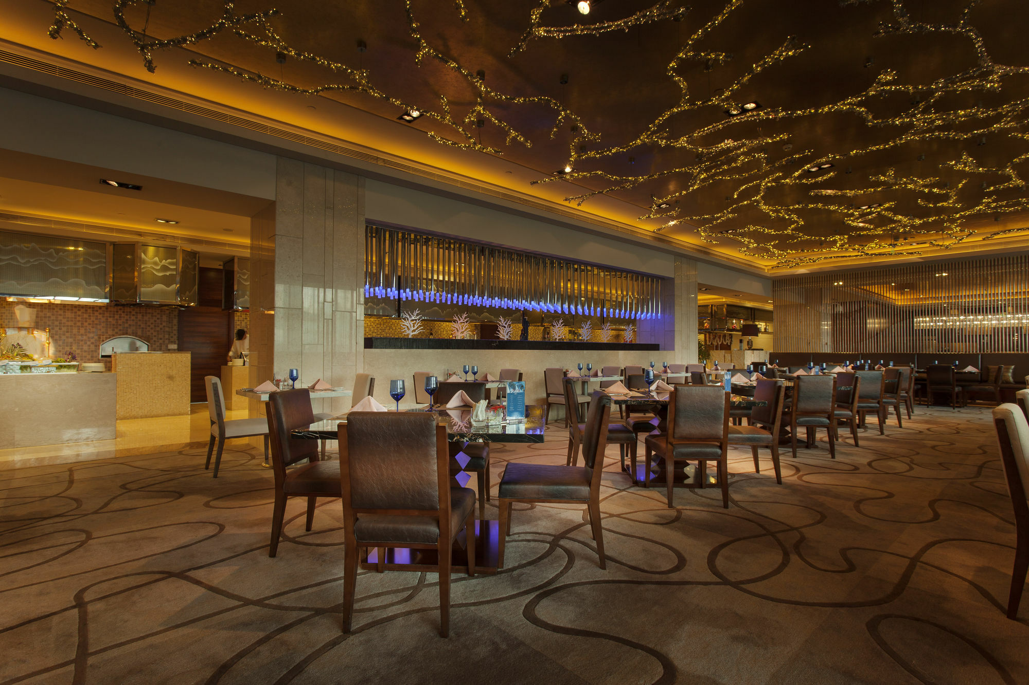 Radisson Blu Plaza Chongqing - Free 2 Bottle Of Local Beer Per Room During Stay Eksteriør bilde