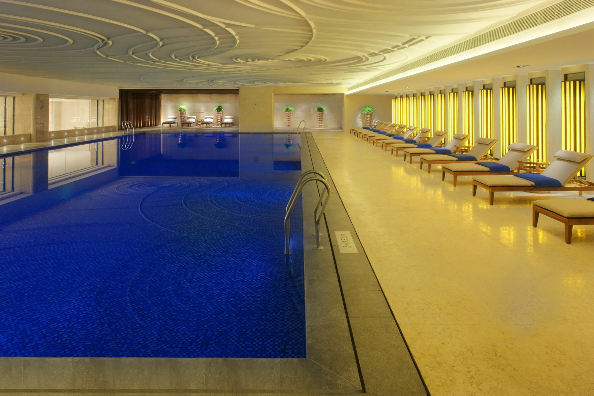 Radisson Blu Plaza Chongqing - Free 2 Bottle Of Local Beer Per Room During Stay Eksteriør bilde